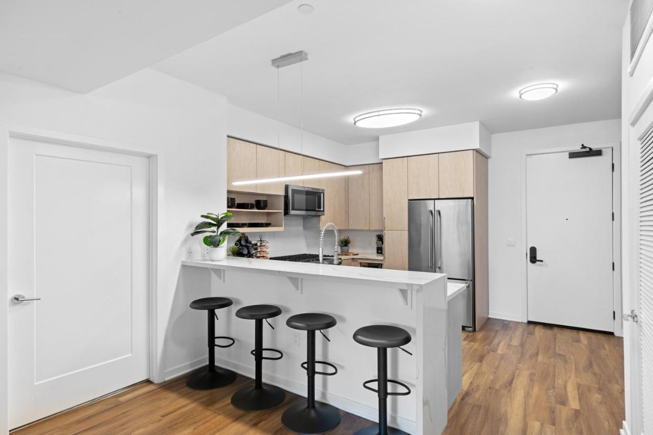 Beverly Grove Chic City Oasis 2 Bedroom Apt With Den 138 Los Angeles Buitenkant foto