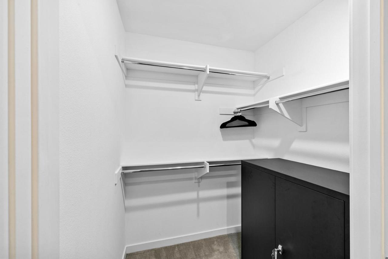 Beverly Grove Chic City Oasis 2 Bedroom Apt With Den 138 Los Angeles Buitenkant foto