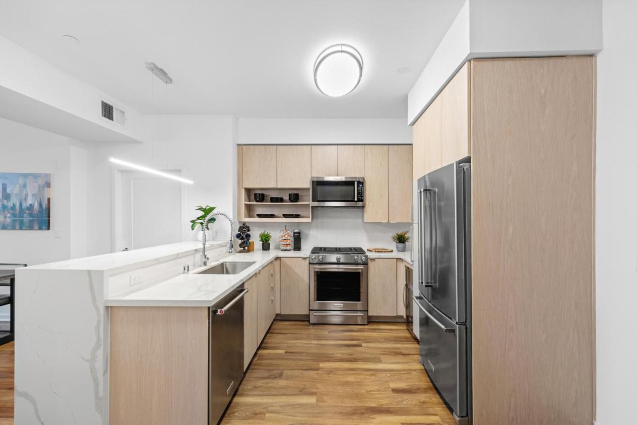Beverly Grove Chic City Oasis 2 Bedroom Apt With Den 138 Los Angeles Buitenkant foto